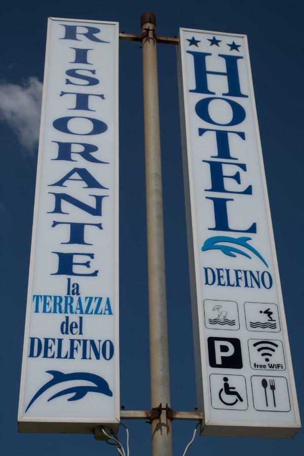 Hotel Delfino Marina Di Carrara Bagian luar foto